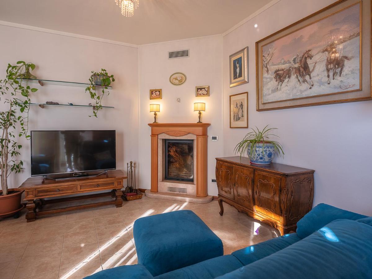 Il Bosco Di Re Guesthouse, Camera Matrimoniale Ρέτζιο Εμίλια Εξωτερικό φωτογραφία
