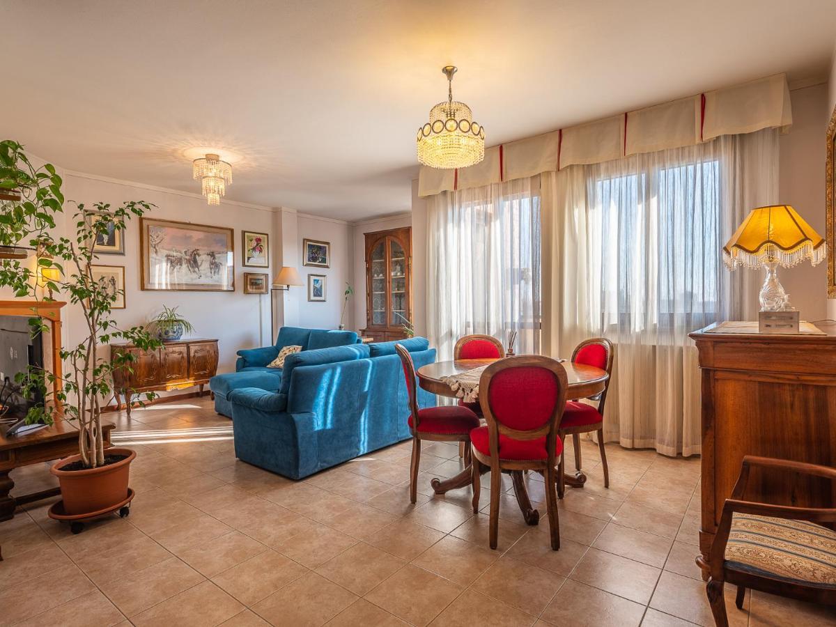 Il Bosco Di Re Guesthouse, Camera Matrimoniale Ρέτζιο Εμίλια Εξωτερικό φωτογραφία